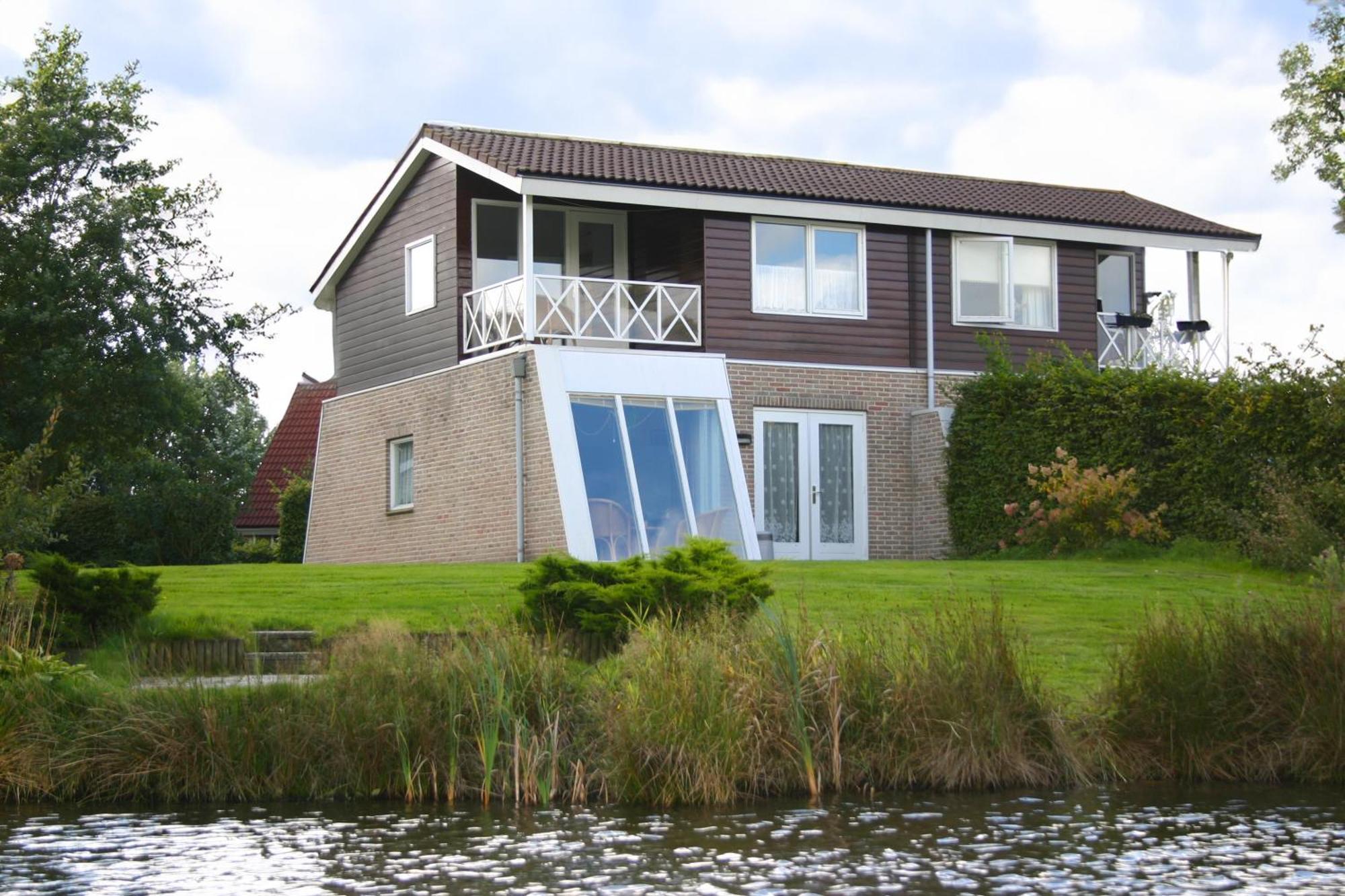 Summio Vakantiepark Emslandermeer Vlagtwedde Camera foto