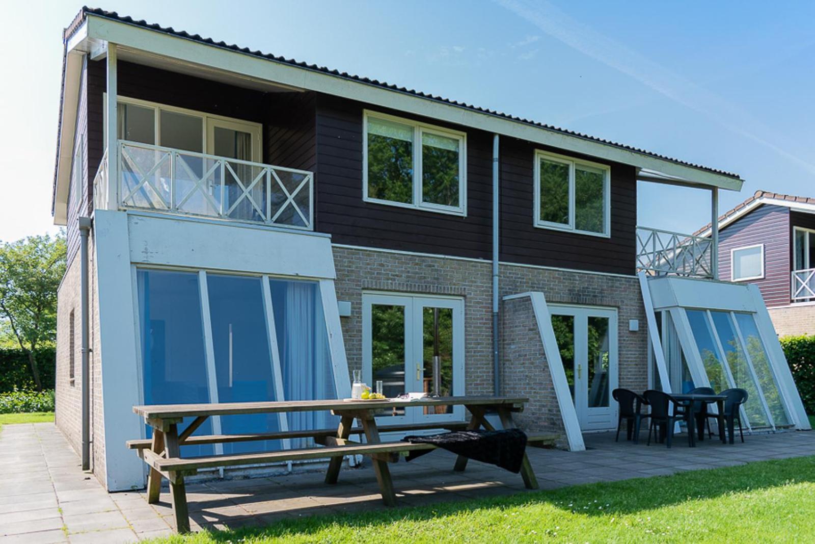 Summio Vakantiepark Emslandermeer Vlagtwedde Camera foto