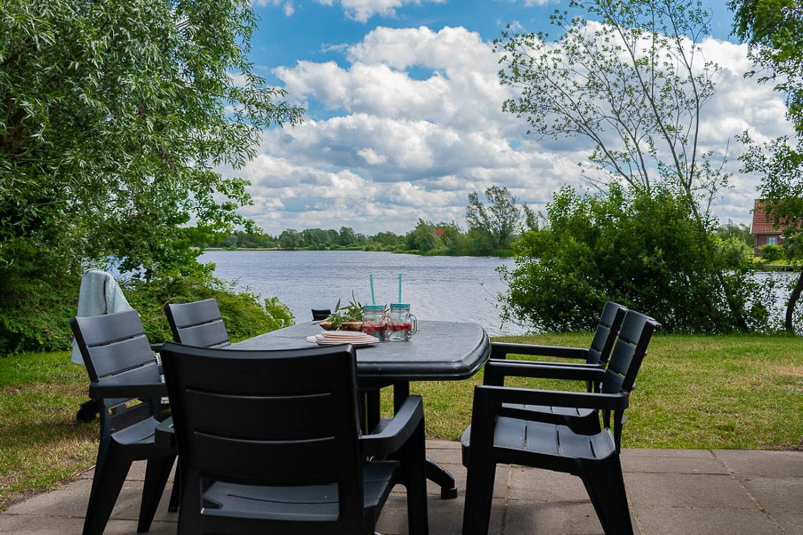 Summio Vakantiepark Emslandermeer Vlagtwedde Camera foto
