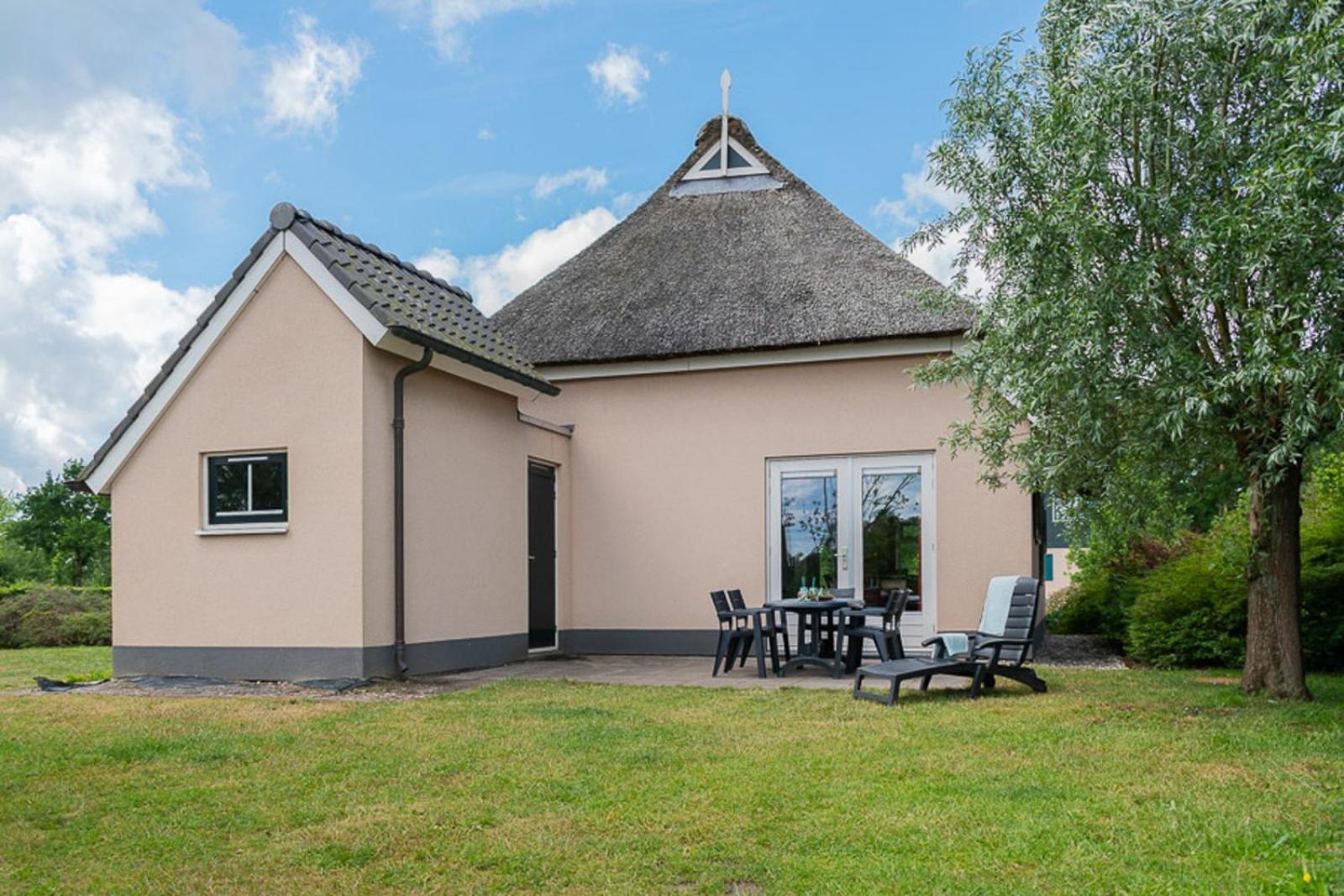 Summio Vakantiepark Emslandermeer Vlagtwedde Camera foto