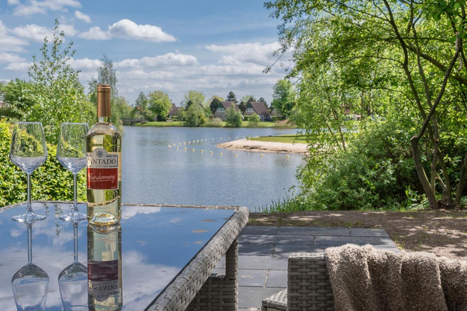 Summio Vakantiepark Emslandermeer Vlagtwedde Camera foto